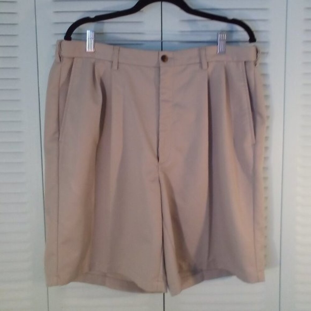 HAGGAR Khaki Dressy/Casual Pleated Lightweight Shorts, 100% Polyester, Size 38